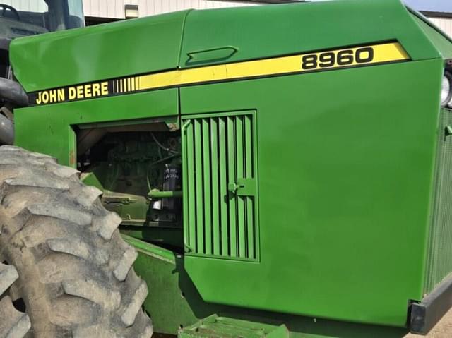 Image of John Deere 8960 equipment image 2