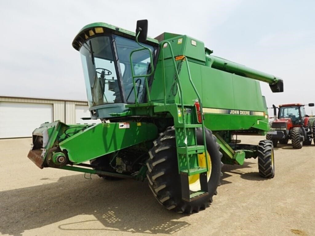 1990 John Deere 9500 Equipment Image0