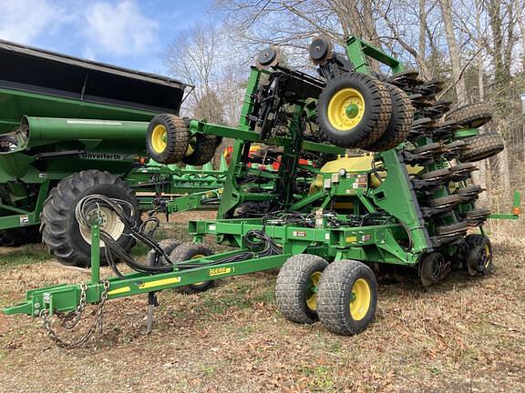 Image of John Deere 1990 Primary image