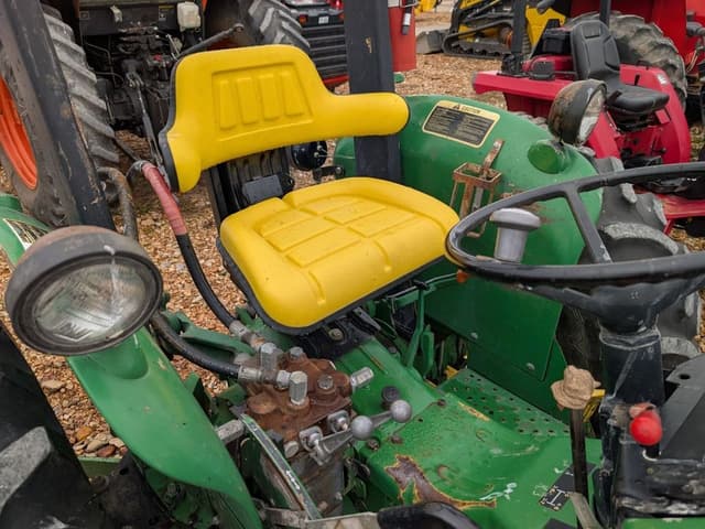 Image of John Deere 2155 equipment image 3
