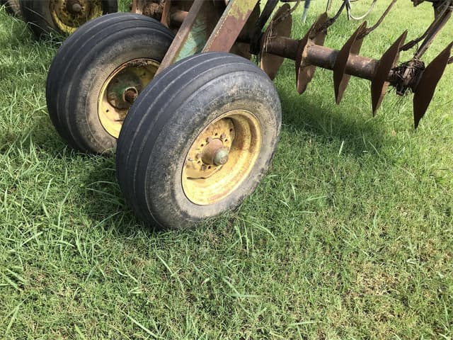 Image of John Deere 230 equipment image 3