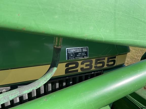 Image of John Deere 2355 equipment image 4
