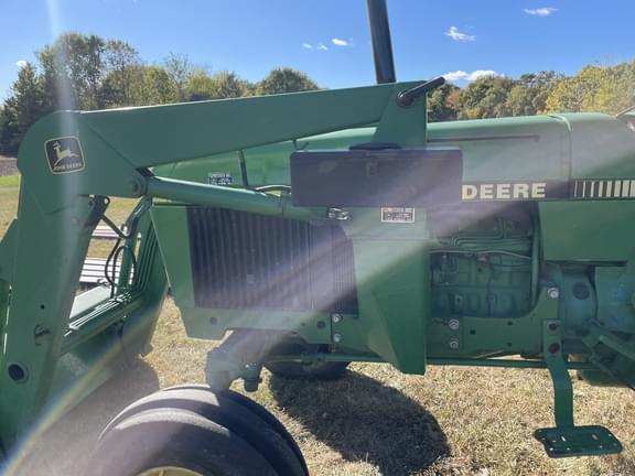Image of John Deere 2355 equipment image 3