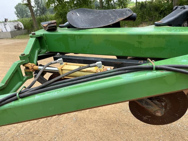 Image of John Deere 2810 equipment image 3