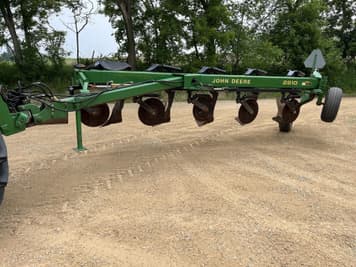 Main image John Deere 2810