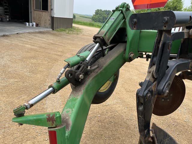 Image of John Deere 2810 equipment image 2