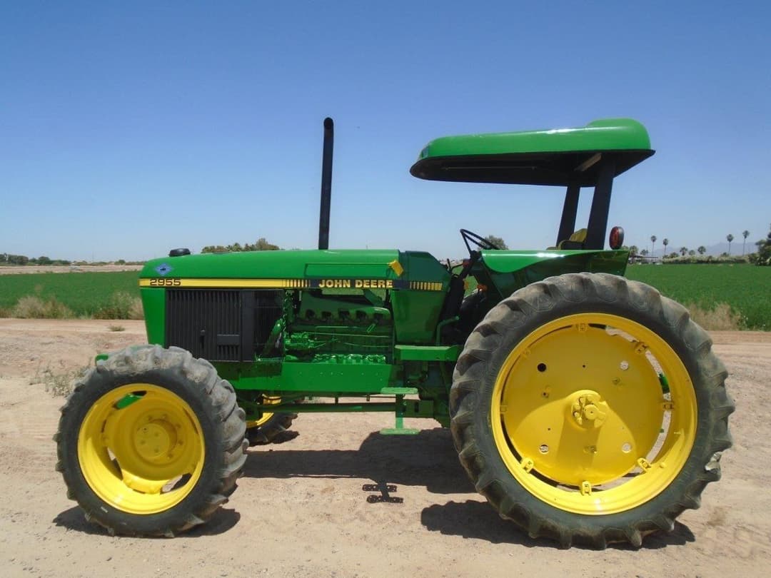Image of John Deere 2955 Primary image