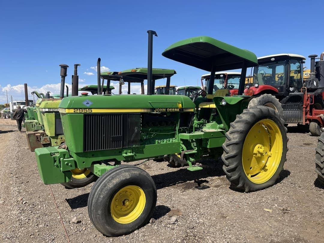 Image of John Deere 2955 Primary image