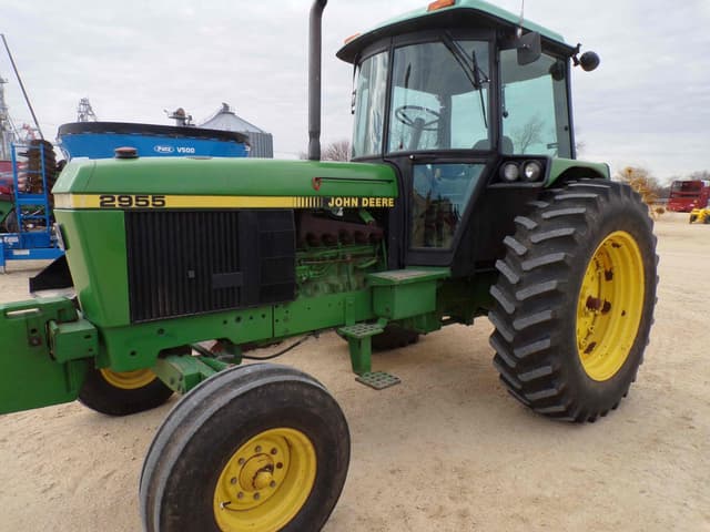 Image of John Deere 2955 equipment image 3