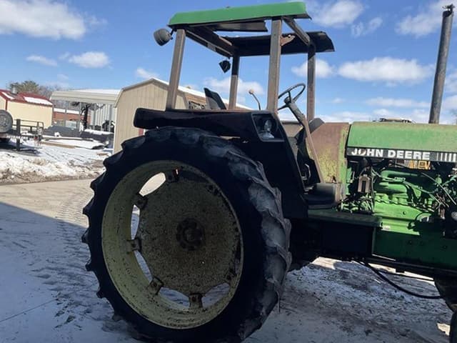 Image of John Deere 2955 equipment image 4