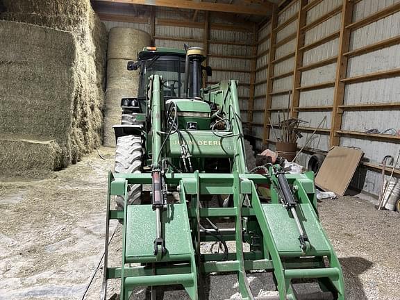 Image of John Deere 3155 equipment image 4