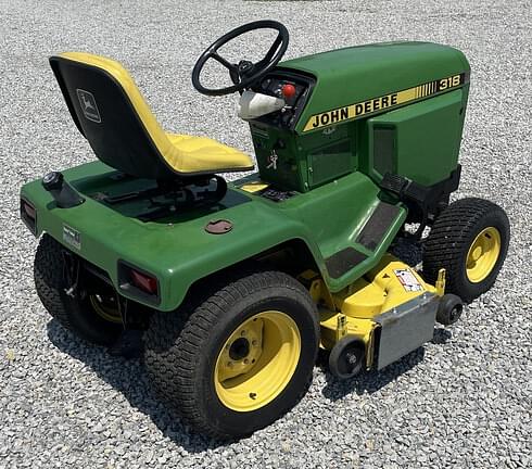Image of John Deere 318 equipment image 3