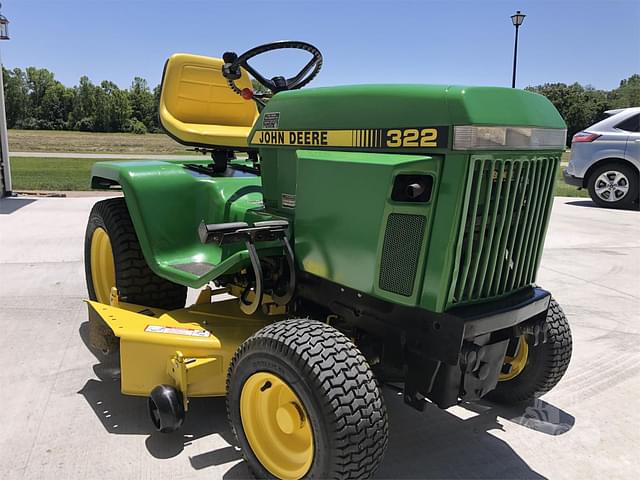 Image of John Deere 322 equipment image 1