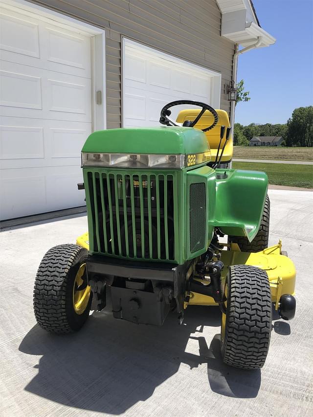 Image of John Deere 322 equipment image 2