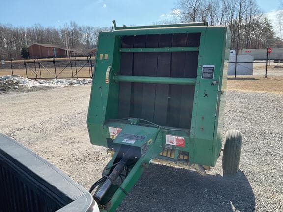 Image of John Deere 335 equipment image 2