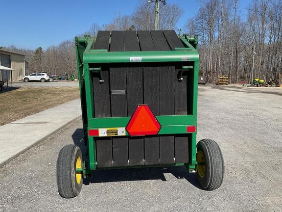 Image of John Deere 335 equipment image 3