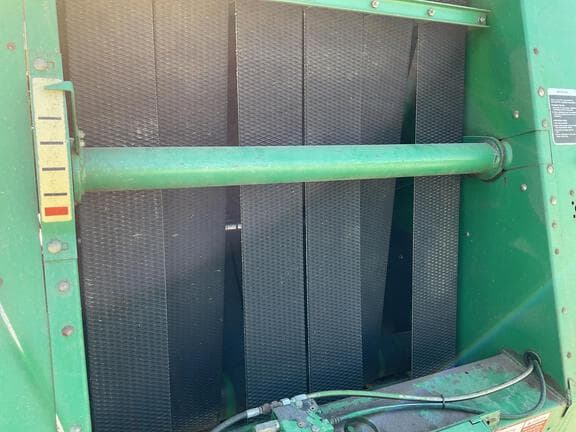 Image of John Deere 335 equipment image 4