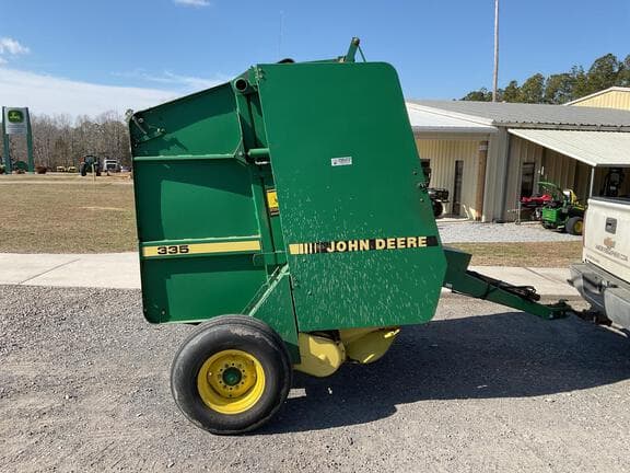 Image of John Deere 335 equipment image 1