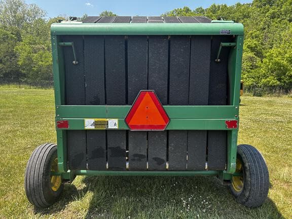 Image of John Deere 375 equipment image 2