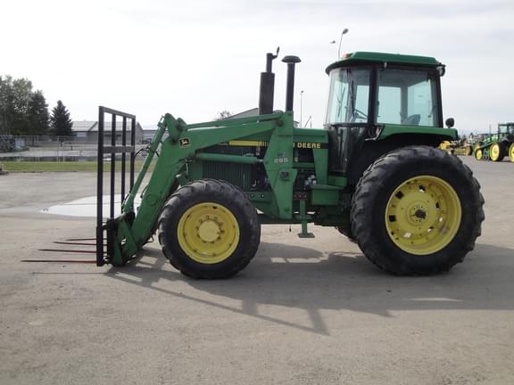 Image of John Deere 4055 equipment image 4