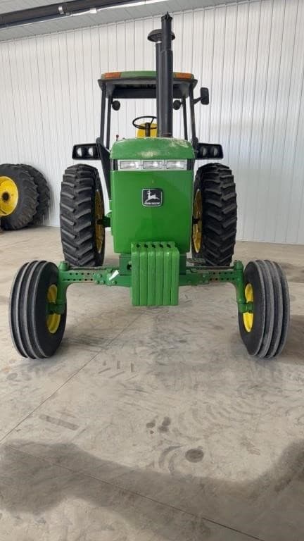 Image of John Deere 4055 equipment image 1