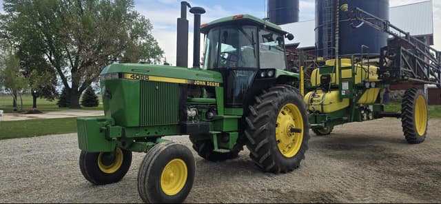 Image of John Deere 4055 equipment image 2