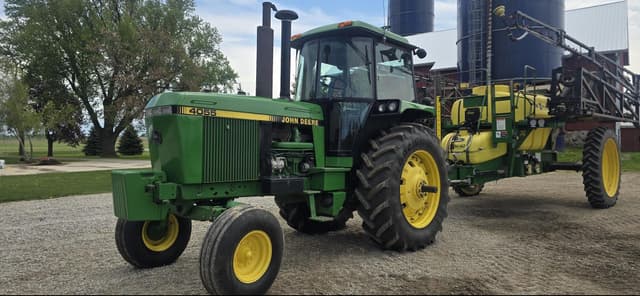 Image of John Deere 4055 equipment image 2