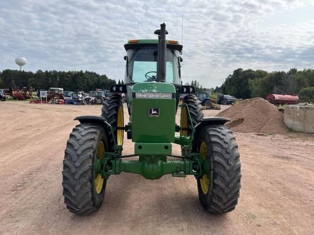 Image of John Deere 4055 equipment image 1