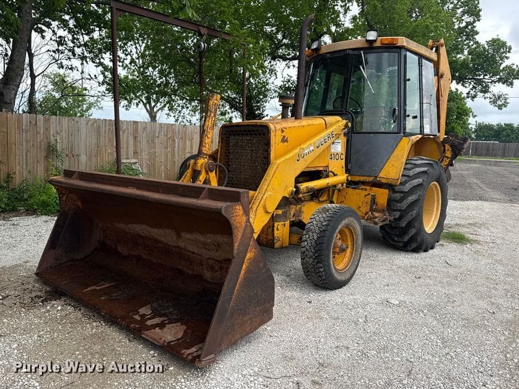 1990 John Deere 410C Equipment Image0