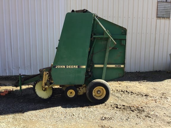 Main image John Deere 435