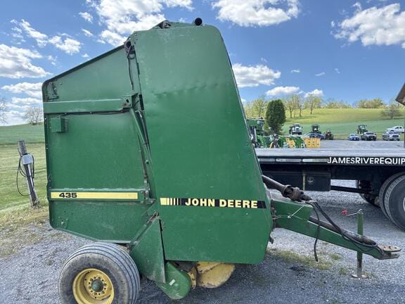 1990 John Deere 435 Equipment Image0