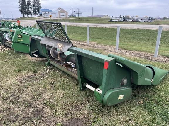 Image of John Deere 444 equipment image 3