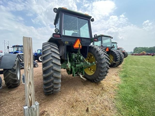 Image of John Deere 4450 equipment image 1