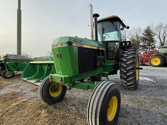 Image of John Deere 4455 equipment image 4