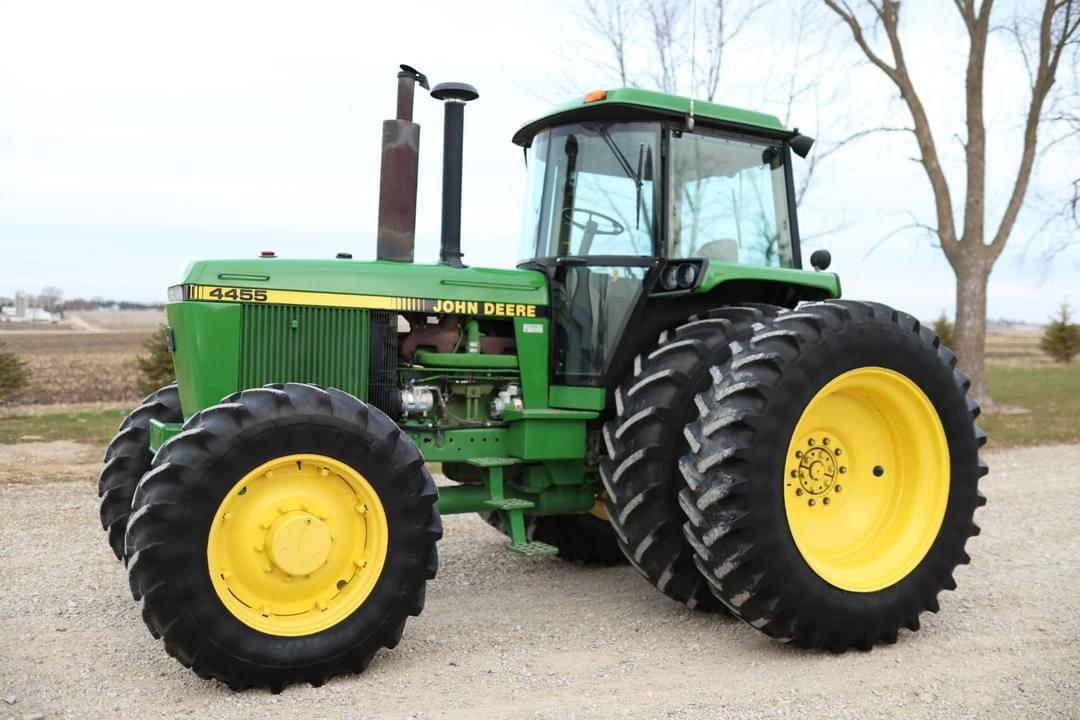 Image of John Deere 4455 Primary image