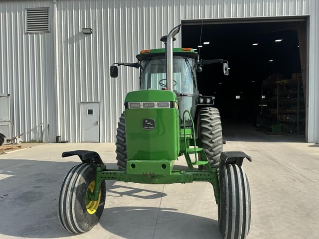 Image of John Deere 4455 equipment image 3