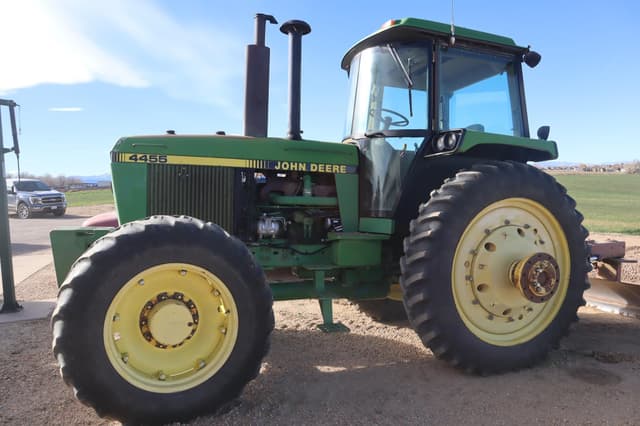 Image of John Deere 4455 equipment image 1