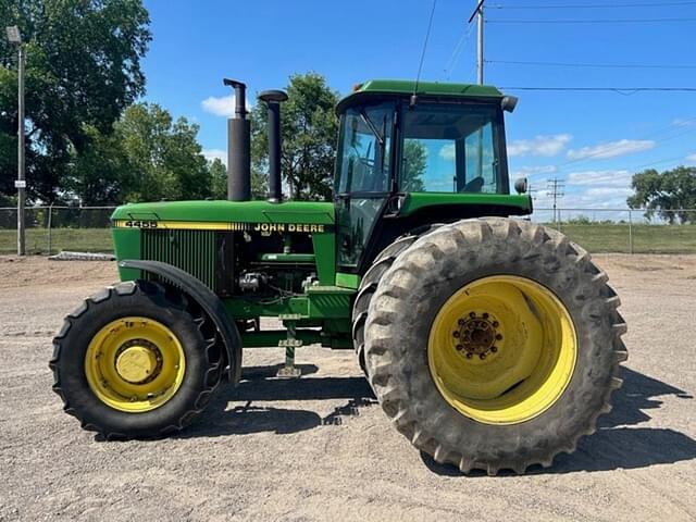 Image of John Deere 4455 equipment image 1
