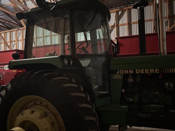 Image of John Deere 4455 equipment image 3