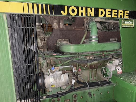 Image of John Deere 4455 equipment image 4