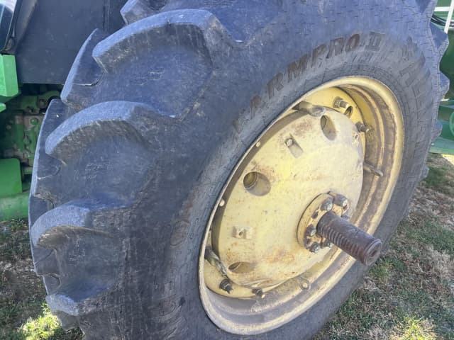 Image of John Deere 4455 equipment image 2