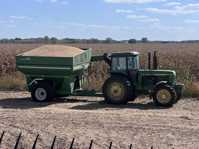 Image of John Deere 4455 equipment image 1