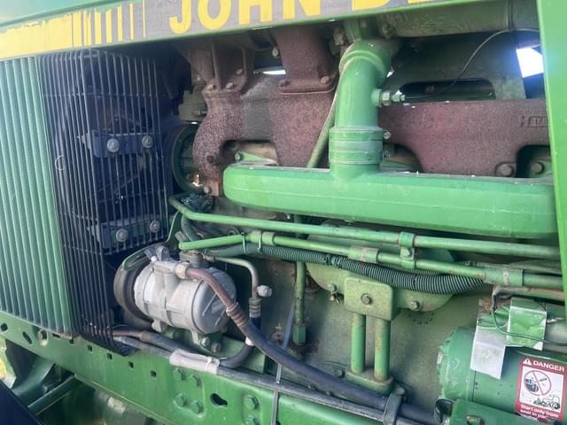 Image of John Deere 4455 equipment image 4