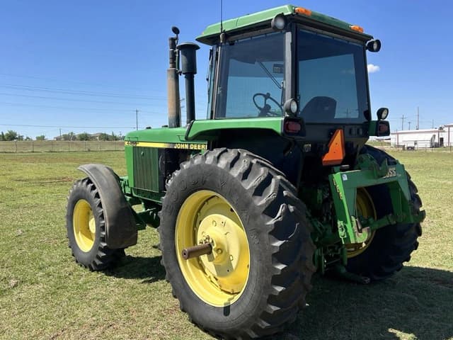 Image of John Deere 4455 equipment image 2