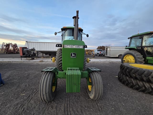 Image of John Deere 4455 equipment image 2