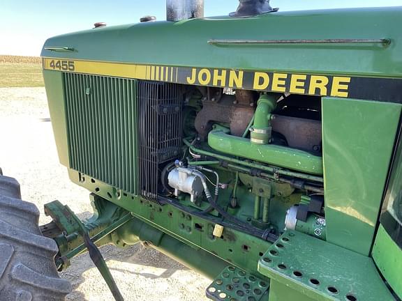 Image of John Deere 4455 equipment image 4