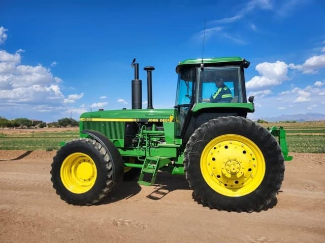 Image of John Deere 4555 equipment image 1