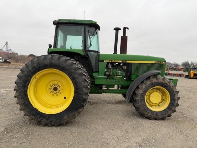 Image of John Deere 4555 equipment image 1