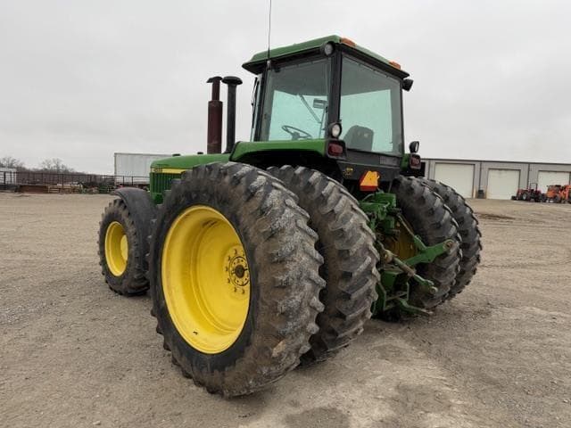 Image of John Deere 4555 equipment image 4