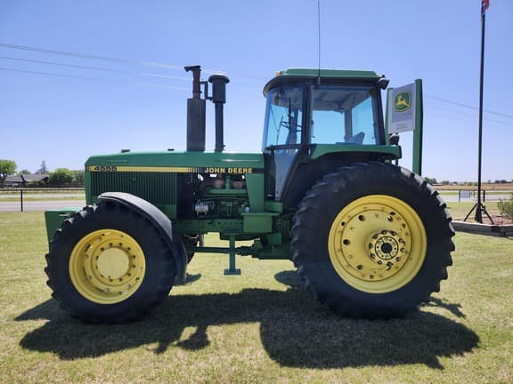 Image of John Deere 4555 equipment image 1